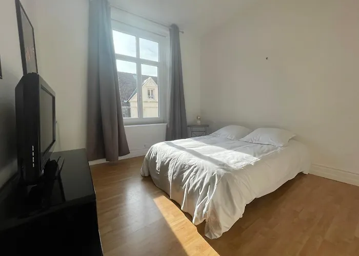 Le Doux Soleil Apartment *